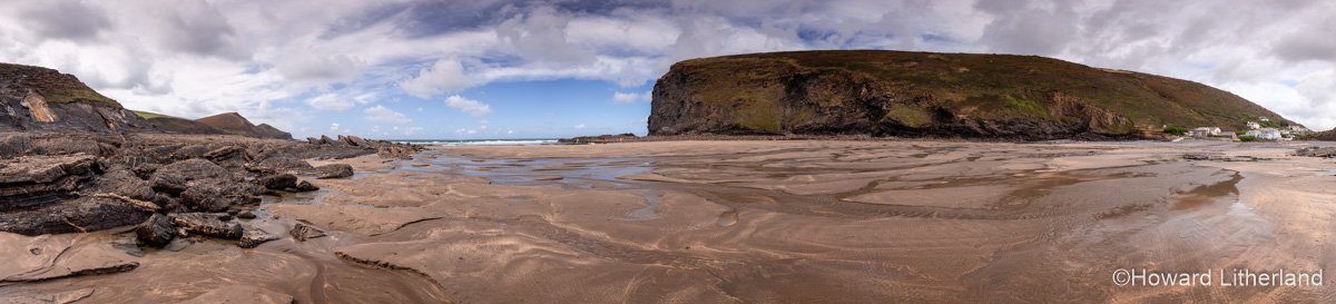 Crackington Haven beach on the north coast of Cornwall, England