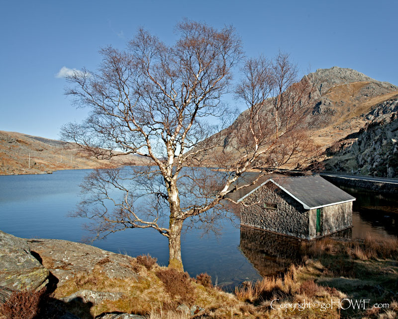 Llyn Ogwen and Tryfan on a sunny afternoon, North Wales
