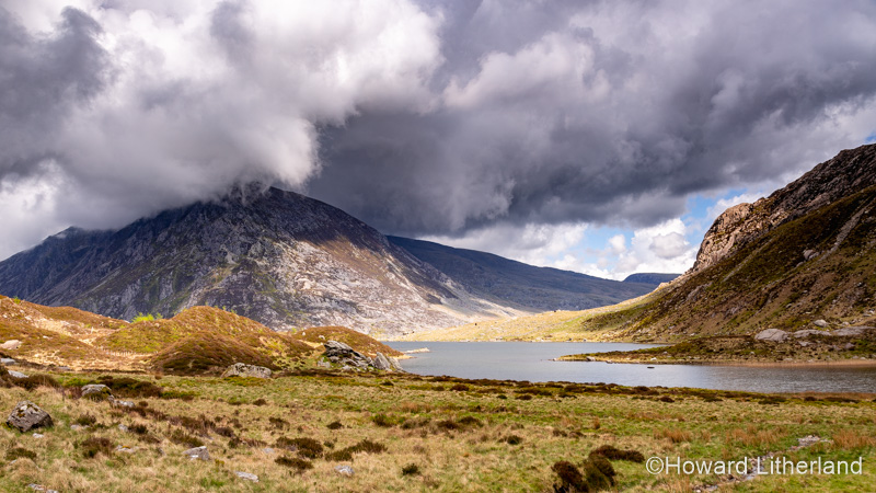 Llyn Idwal lake and mountains, Snowdonia, North Wales